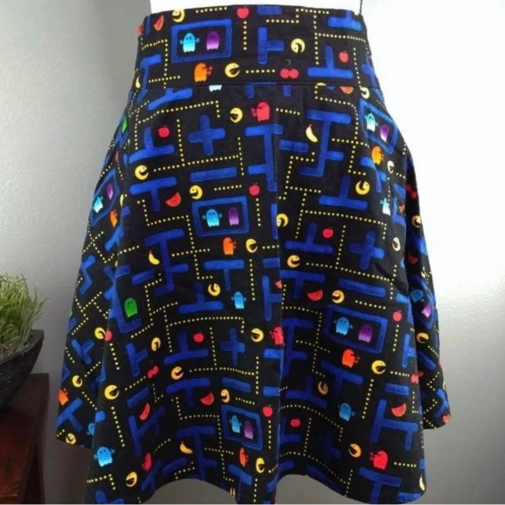 Retrolicious Pac-Man Skirt Size Small EUC